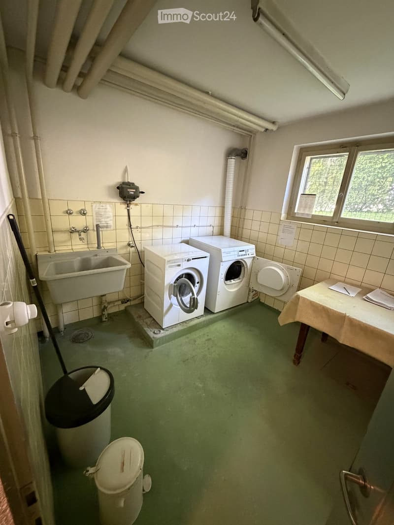 Helles Studio Zollikon - Haltestelle Rehalp vor der Haustüre (5)