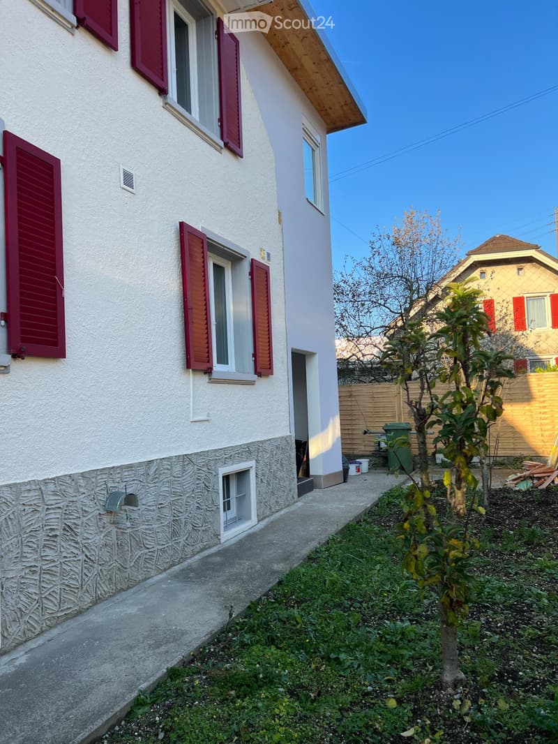 Doppelhaushälfte mit Carport und Garten zu vermieten (2)