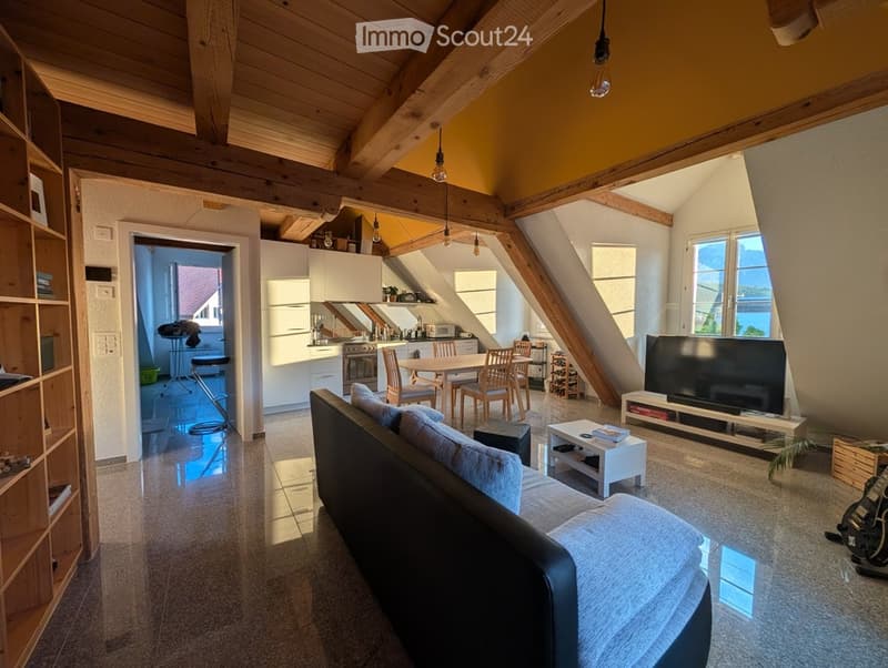 2.5-Zimmer-Dachwohnung mit Galerie und Sauna in Spiez (1)