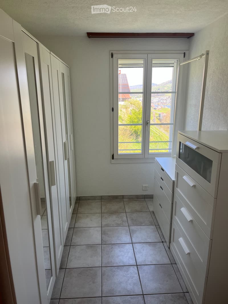 5,5 Zimmer Wohnung mit See- & Bergblick in Merlischachen (4)