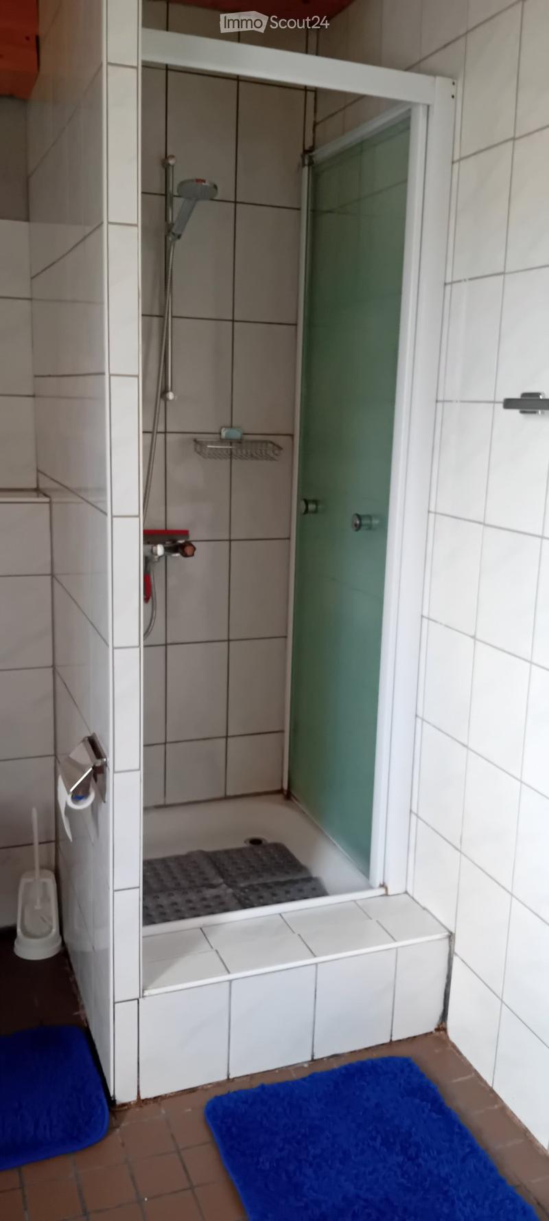 Freies Zimmer (2)