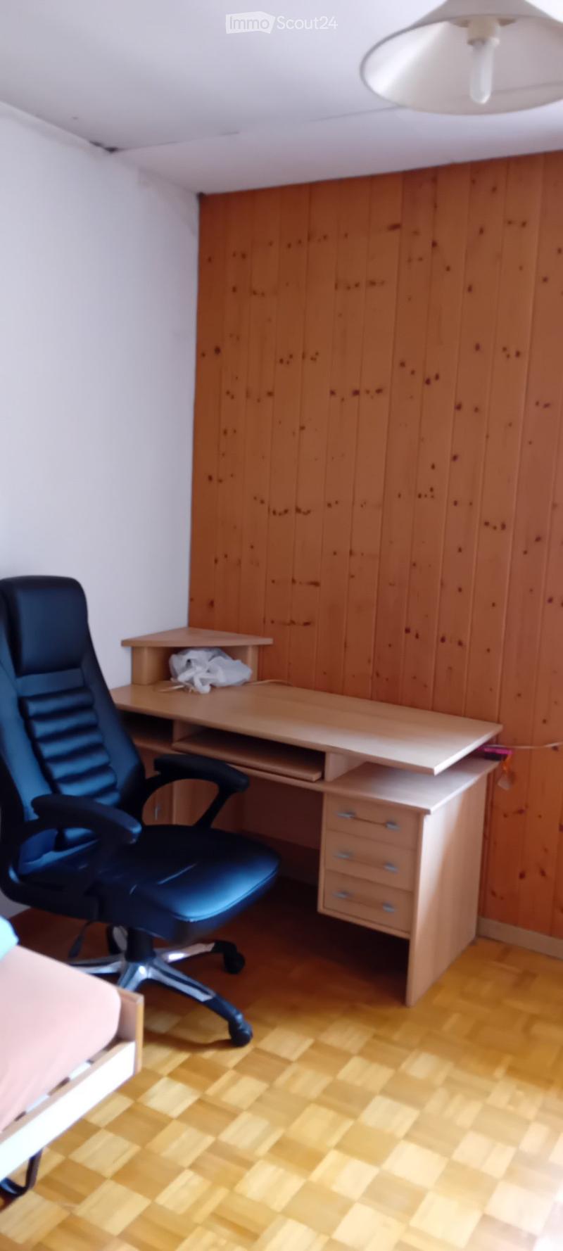 Freies Zimmer (3)