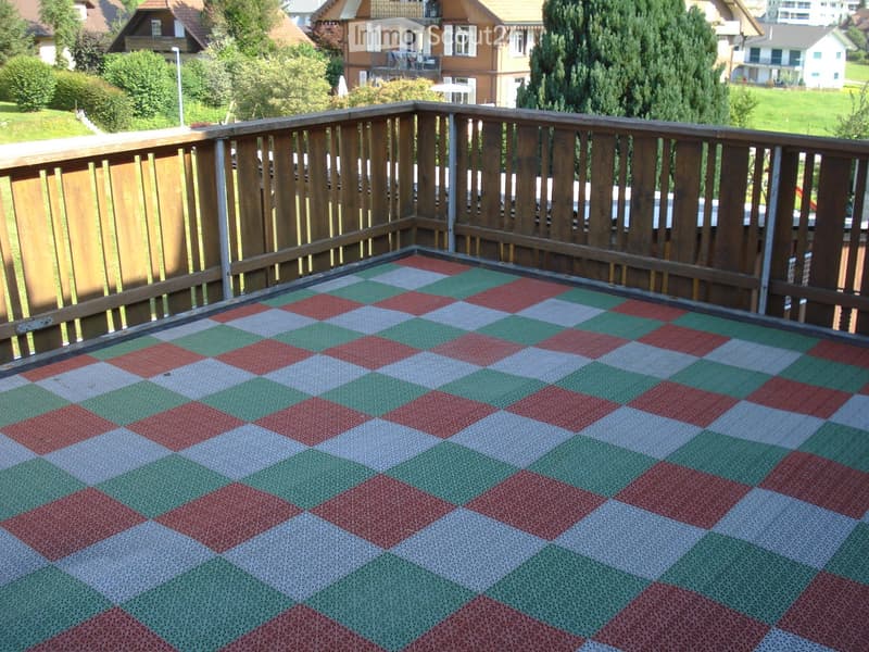 Helle 4.5 Zimmer Wohnung mit Balkon und Aussicht 2.OG (5)