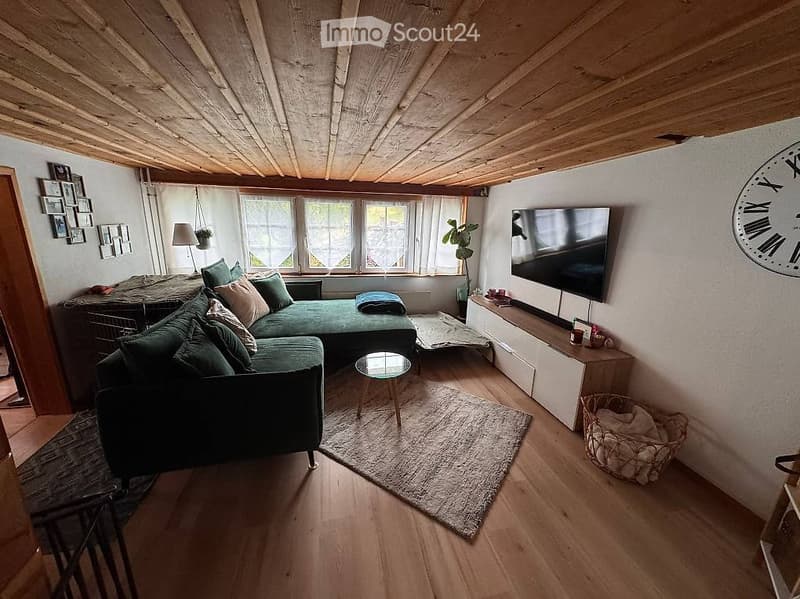 Gepflegte, ruhig gelegene 4 Zimmer Wohnung (1)