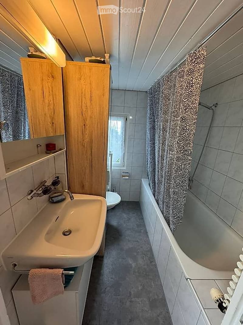Gepflegte, ruhig gelegene 4 Zimmer Wohnung (4)
