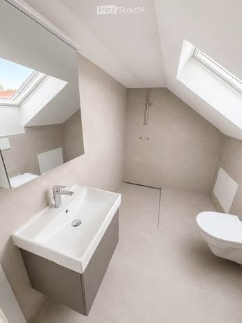 Zu vermieten 2.5 Zimmer Wohnung (2)