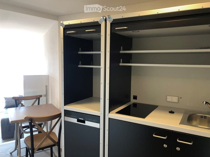 Suche NM für Studio Bodenseeblick / gr. Balkon, ab sofort (1)