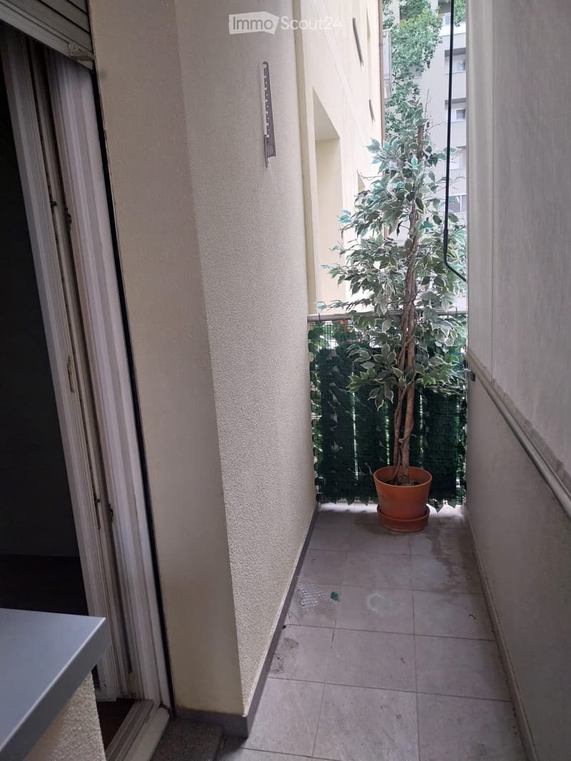 Centrale appartamento con parcheggio privato (5)