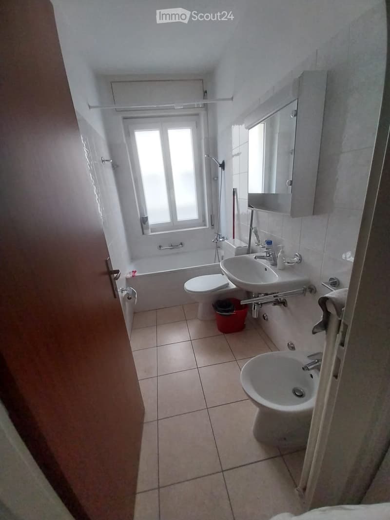 Centrale appartamento con parcheggio privato (4)
