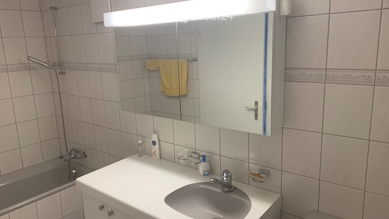 Zimmer in 4.5 Zimmer Wohnung in Oberhofen am Thunersee (3)