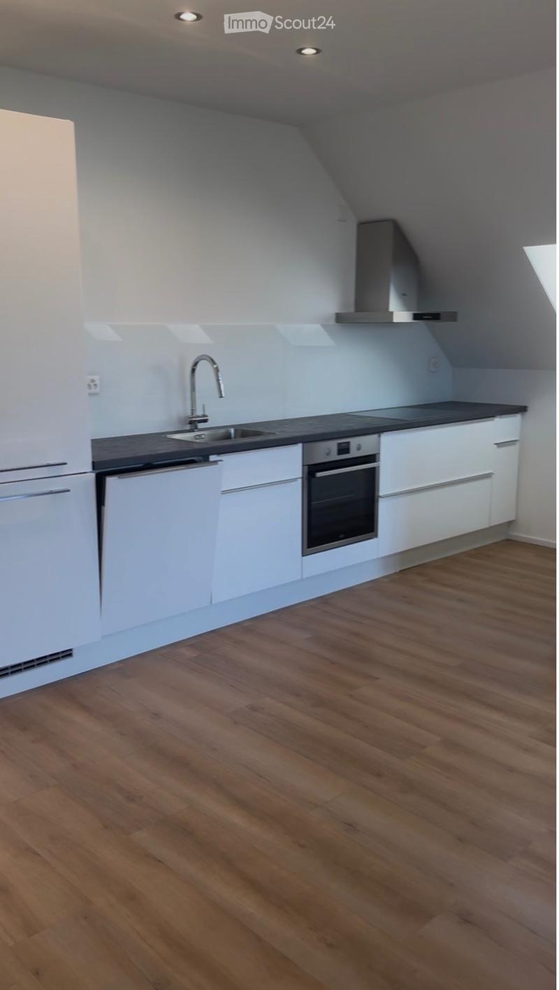 Helle Dachgeschosswohnung zum Wohlfühlen (3)
