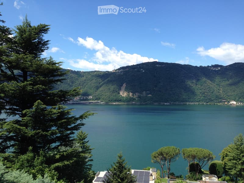Stupendo bilocale vista lago con terrazzo piscina condom (1)