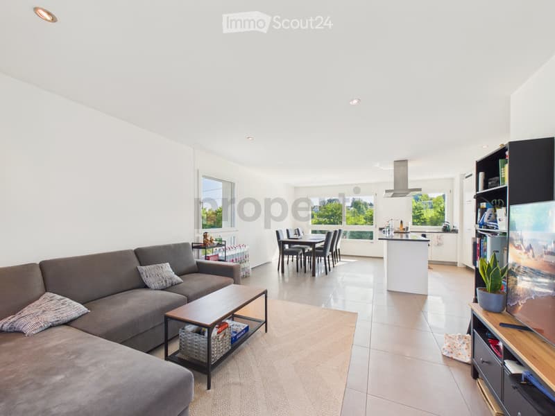 Moderne und grosszügige 3.5 Zimmer WHG in Adliswil (1)