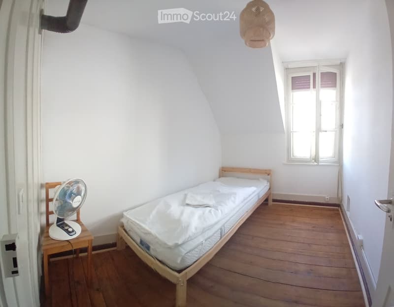 Heimelige Dachwohnung (4)