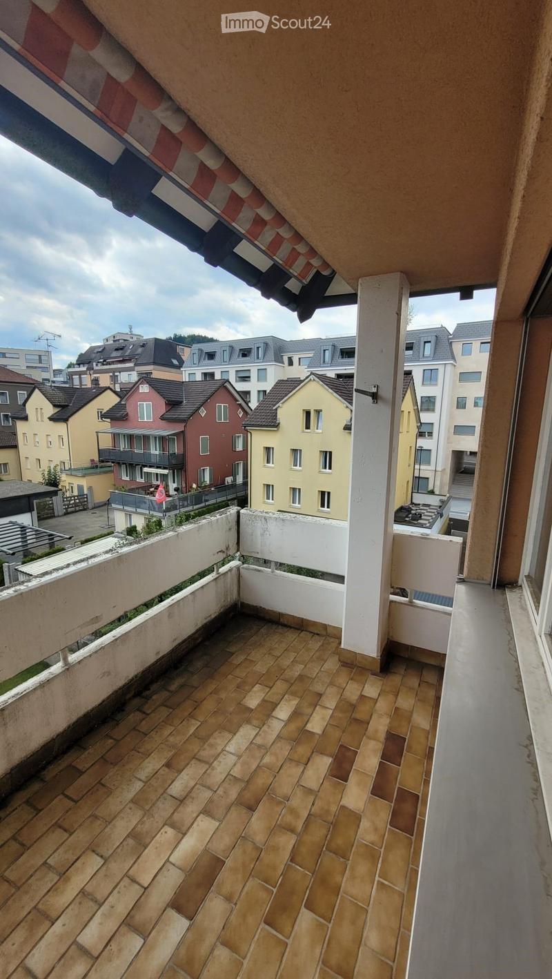 Zentrale 1.5-Zimmer-Wohnung mit Balkon (5)