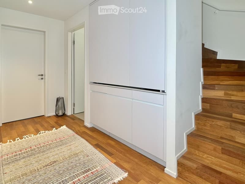 Befristet, möbliert: Moderne Maisonette mit Dachgarten (8)