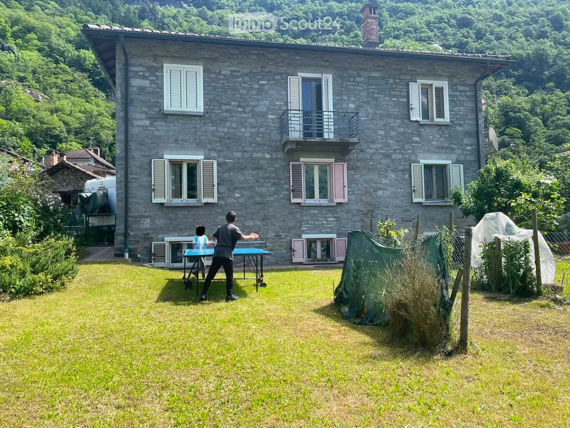 Appartamento 6 loc in casa bifamigliare con grande giardino (1)