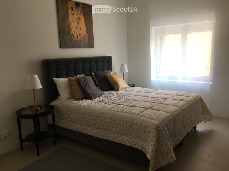 WG-Zimmer in 7 Zimmer-Haus (5)