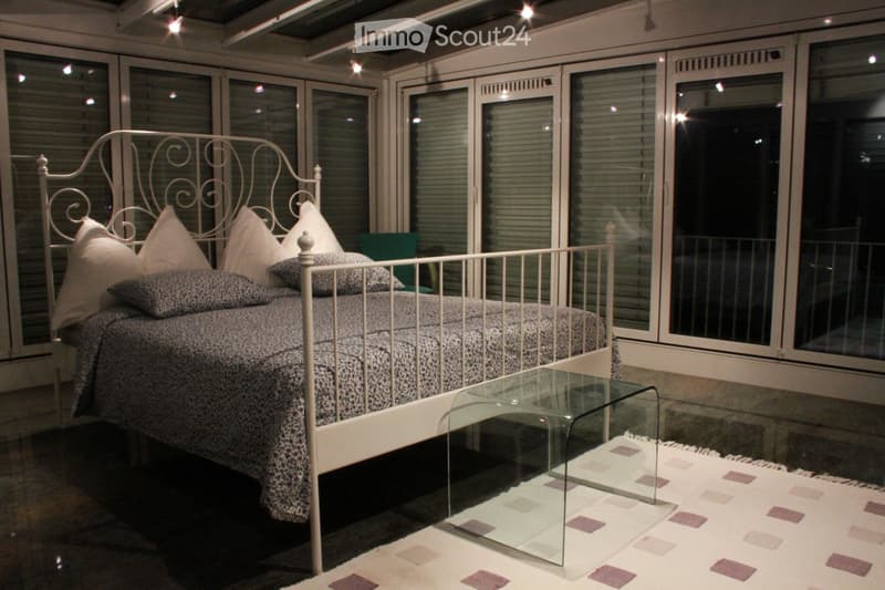 WG-Zimmer in 7 Zimmer-Haus (4)