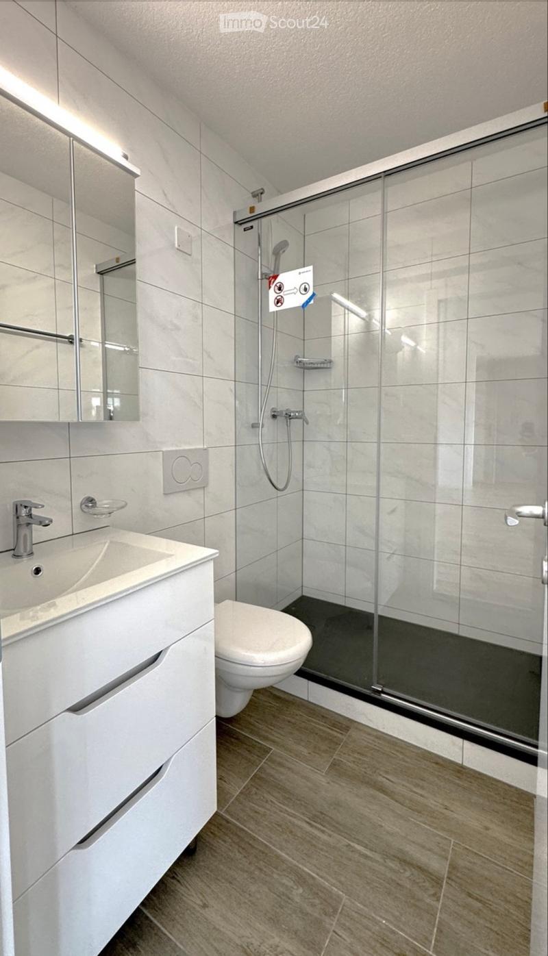 Top Lage! 2.5-Zimmerwohnung mit Balkon (3)