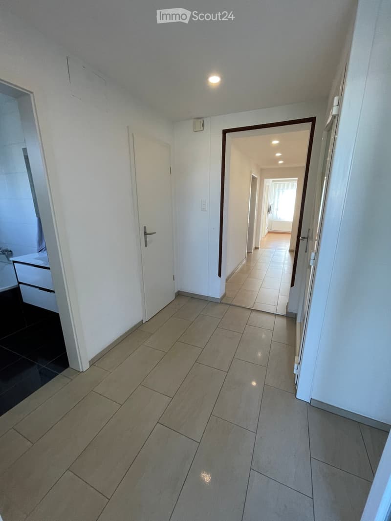 Helle und zentral gelegene 3.5-Zimmer-Wohnung in Oftringen (1)