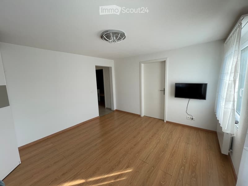 Helle und zentral gelegene 3.5-Zimmer-Wohnung in Oftringen (5)