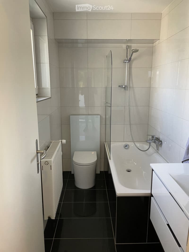 Helle und zentral gelegene 3.5-Zimmer-Wohnung in Oftringen (2)