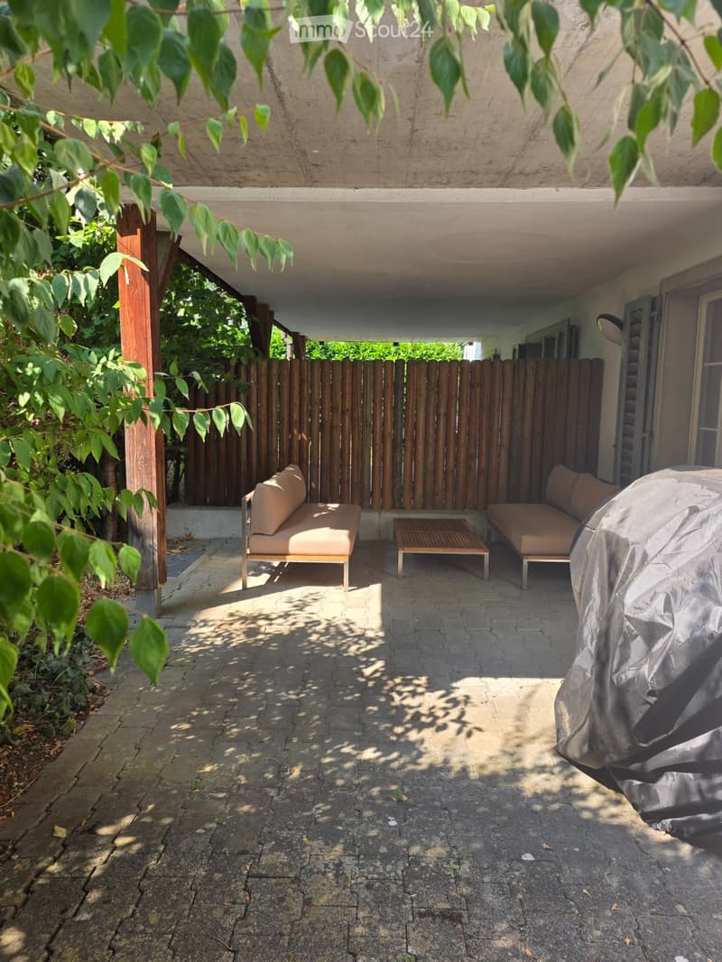 Schöne 2.5 Zimmer Wohnung (5)