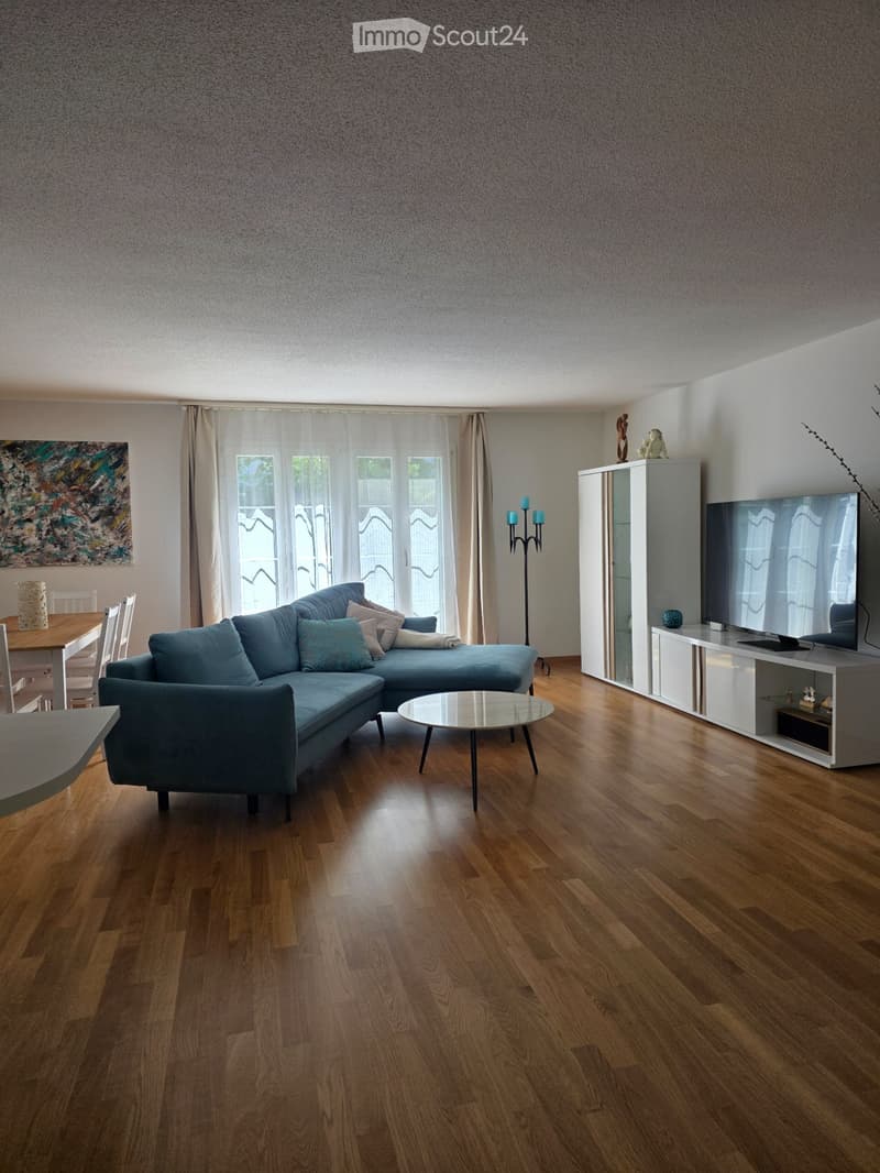 Schöne 2.5 Zimmer Wohnung (1)
