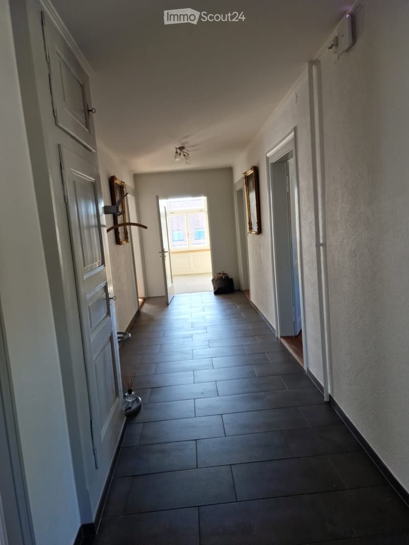 sehr grosse wohnung zu vermieten (5)