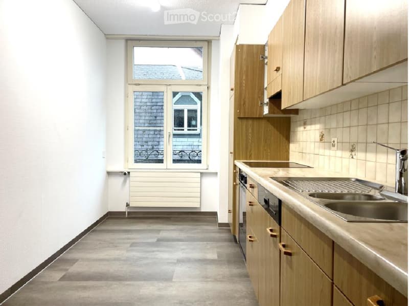 Charmante 3 Zimmer Dachwohnung in der historischen Altstadt (3)