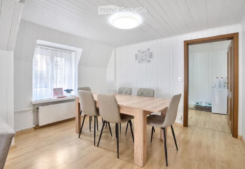 Charmante 3 Zimmer Dachwohnung in der historischen Altstadt (2)