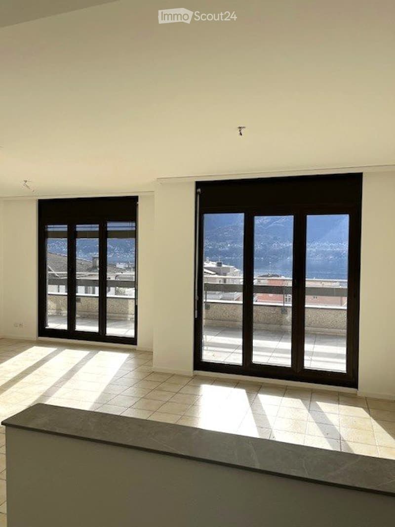 Attico 2.5 locali a Muralto - con terrazza panoramica (2)