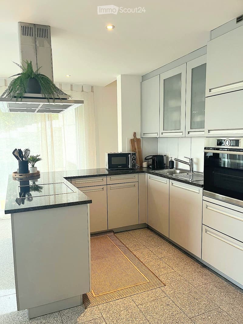 Moderne 3,5-Zimmer-Wohnung mit Terrasse, Garten & Aussicht (2)