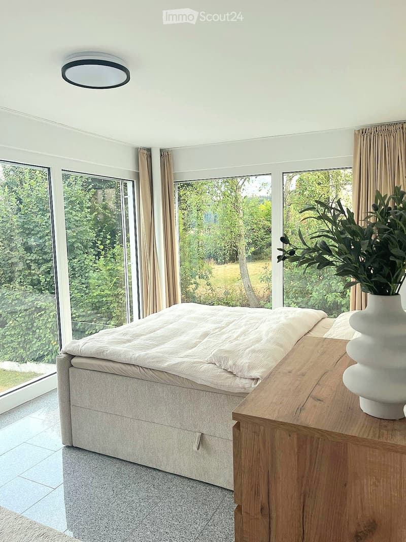 Moderne 3,5-Zimmer-Wohnung mit Terrasse, Garten & Aussicht (4)