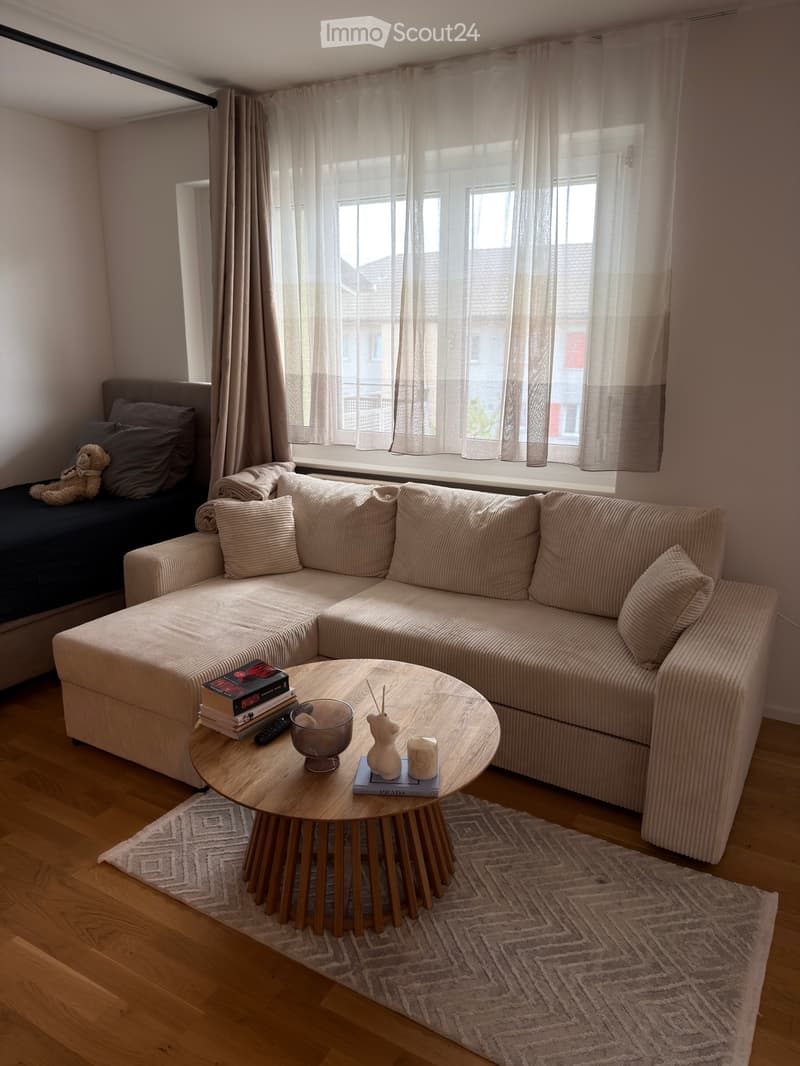 Wohnung zu vermieten & Möbel zu verkaufen (2)