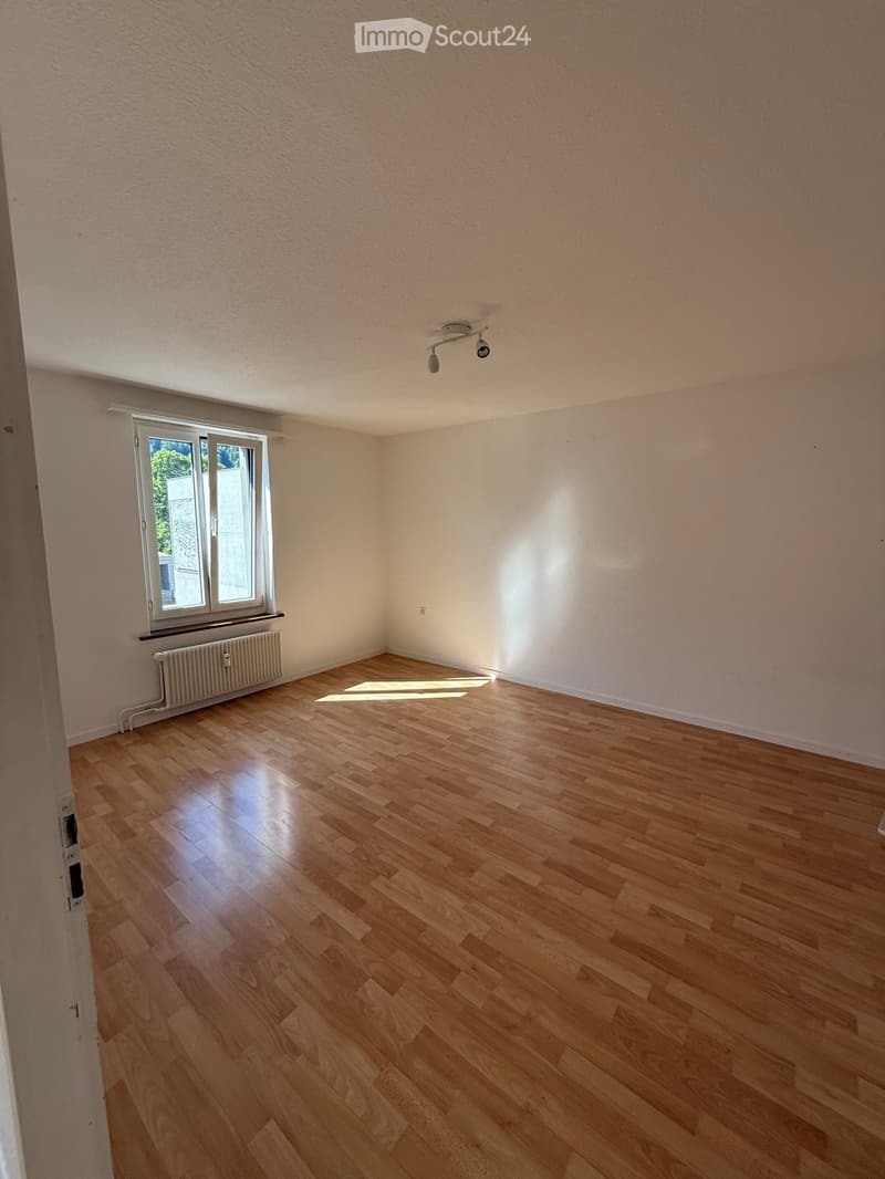 Helle und einladende 4-Zimmer-Wohnung in attraktiver Lage (2)