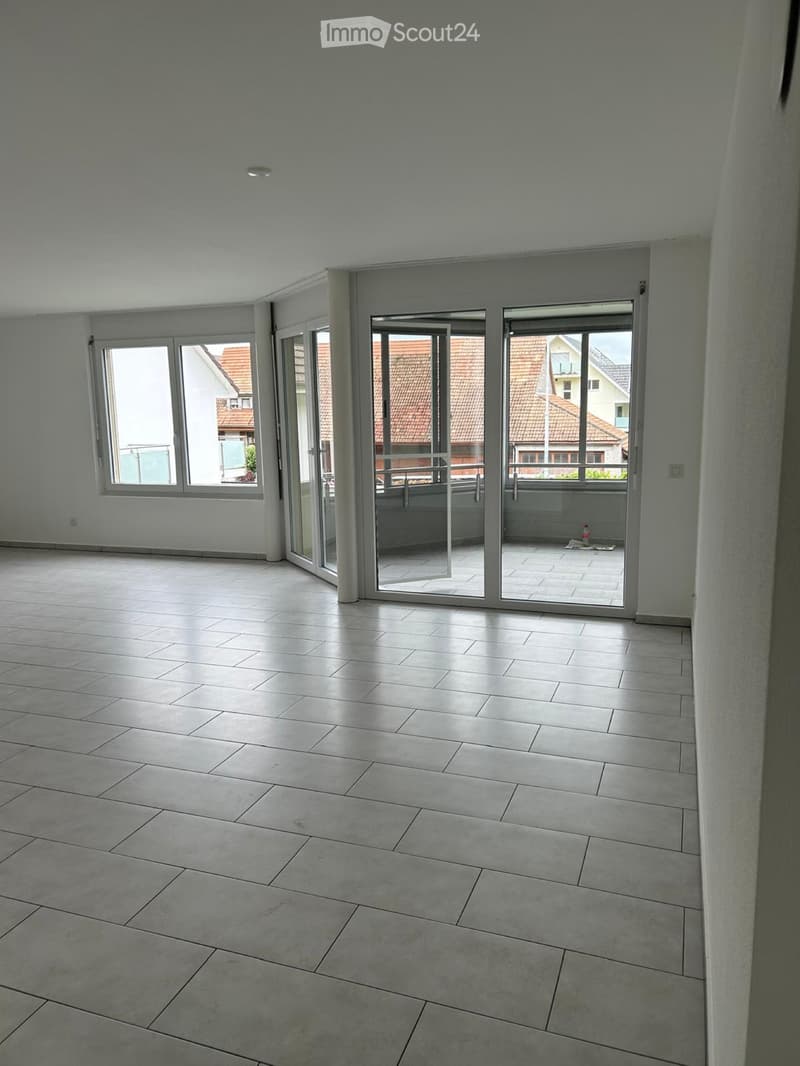 4.5-Zimmer-Wohnung mit Balkon & 2 Parkplätze in Egerkingen (1)
