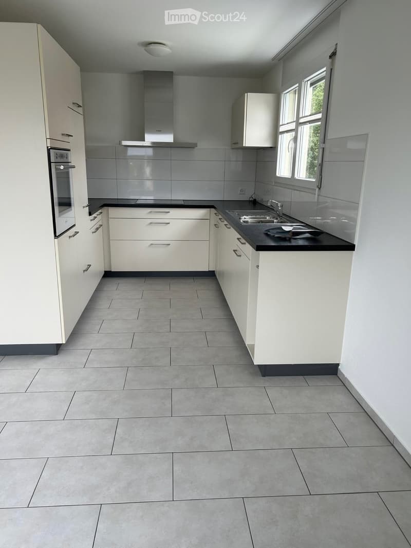 4.5-Zimmer-Wohnung mit Balkon & 2 Parkplätze in Egerkingen (2)