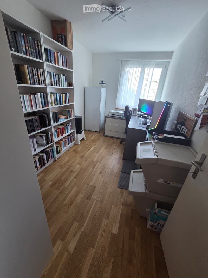Helle 3-Zimmer-Wohnung mit Balkon in Thun (3)