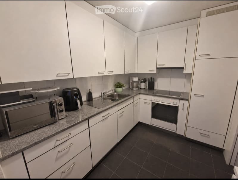 Helle 3-Zimmer-Wohnung mit Balkon in Thun (1)