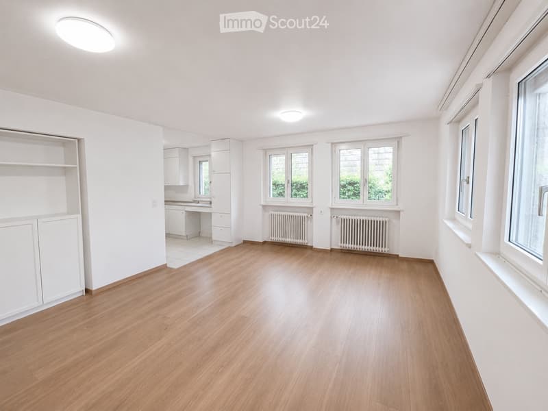Studio mit Parkplatz zu vermieten (2)