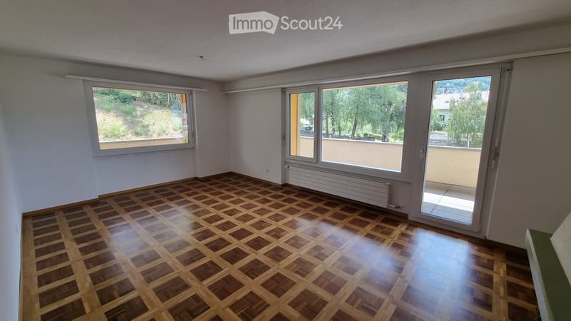Grosse 4.5-Zimmer-Wohnung (1. OG) (2)