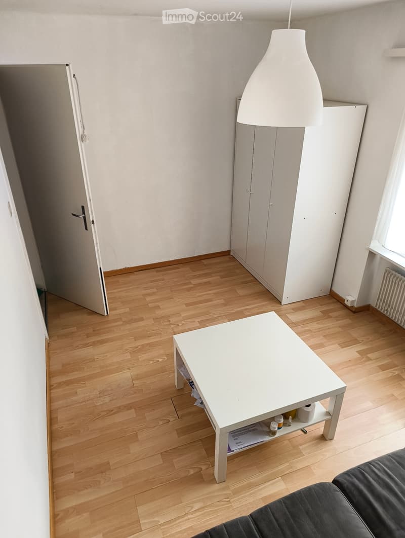 WG Zimmer zu vermieten (nur an nichtrauchende Frau) (2)