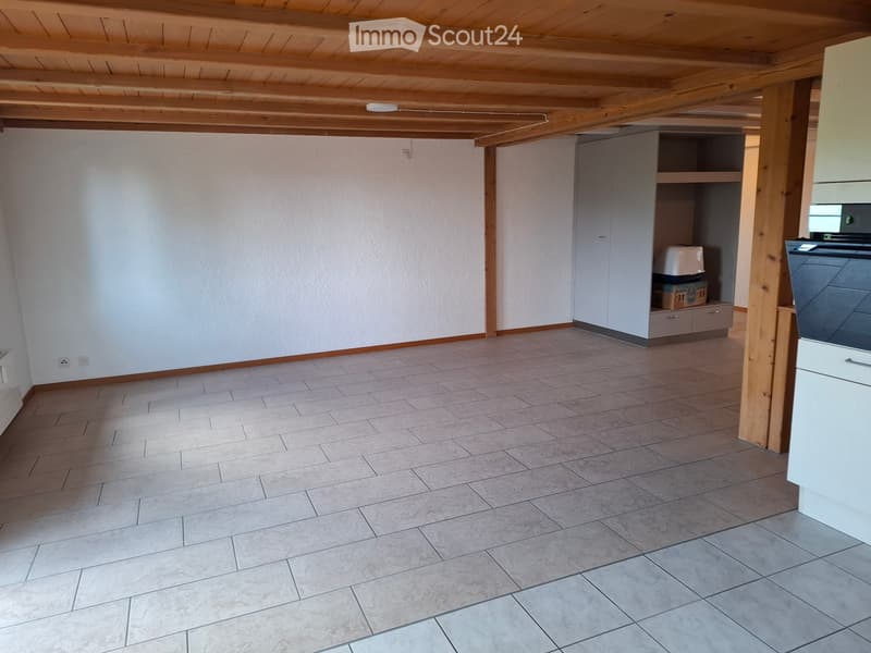 Charmante 5.5 Zimmer Wohnung in Affolten zu vermieten. (2)