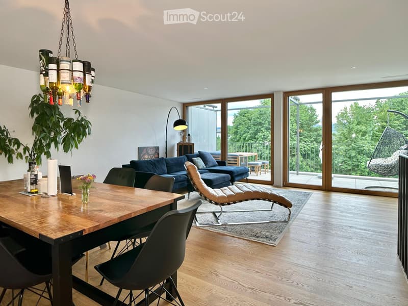 Befristet, möbliert: Moderne 4.5-Zimmer-Wohnung mit Seesicht (1)