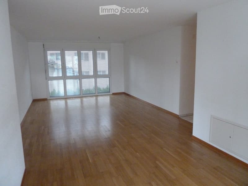 4,5-Zimmer-Wohnung (1. OG) per 1. November 2026 oder n.V. (3)