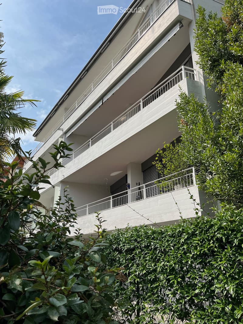 Splendido appartamento con vista lago (1)