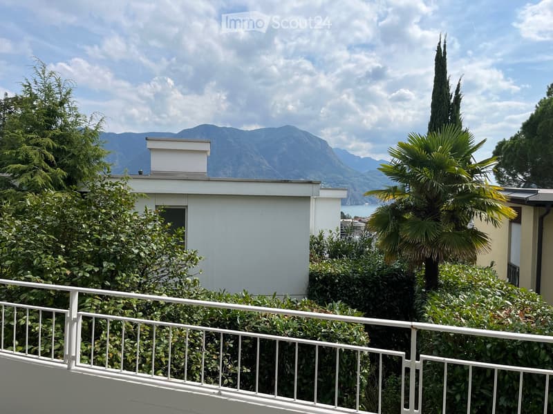 Splendido appartamento con vista lago (2)