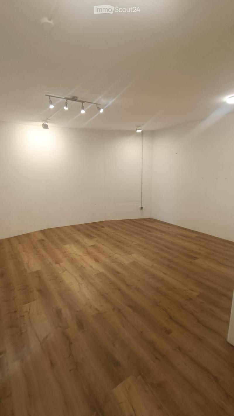 Moderner, vielseitiger Hobbyraum  ca. 20 m² (5)